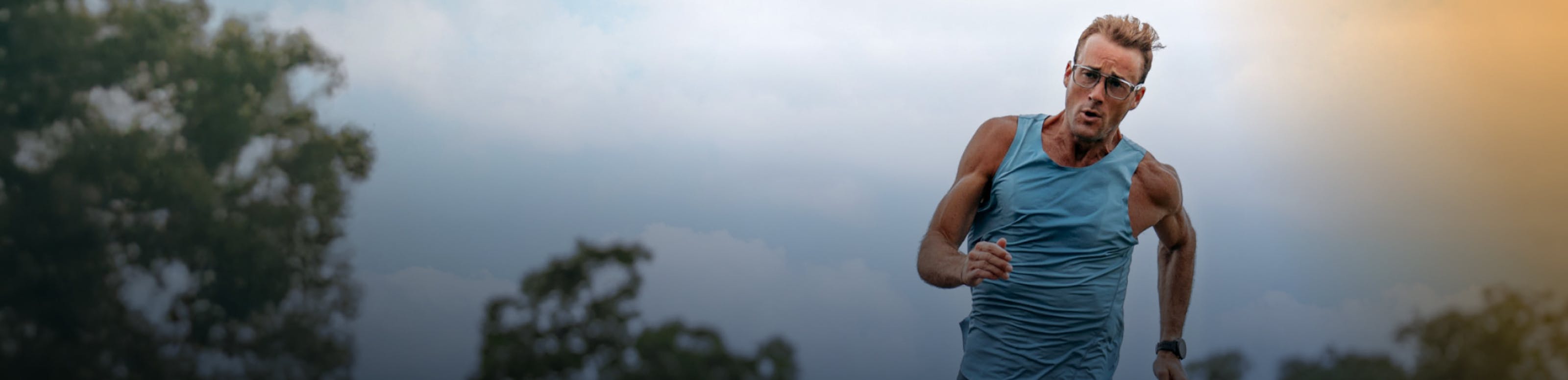 Runner wearing ROKA eyeglasses