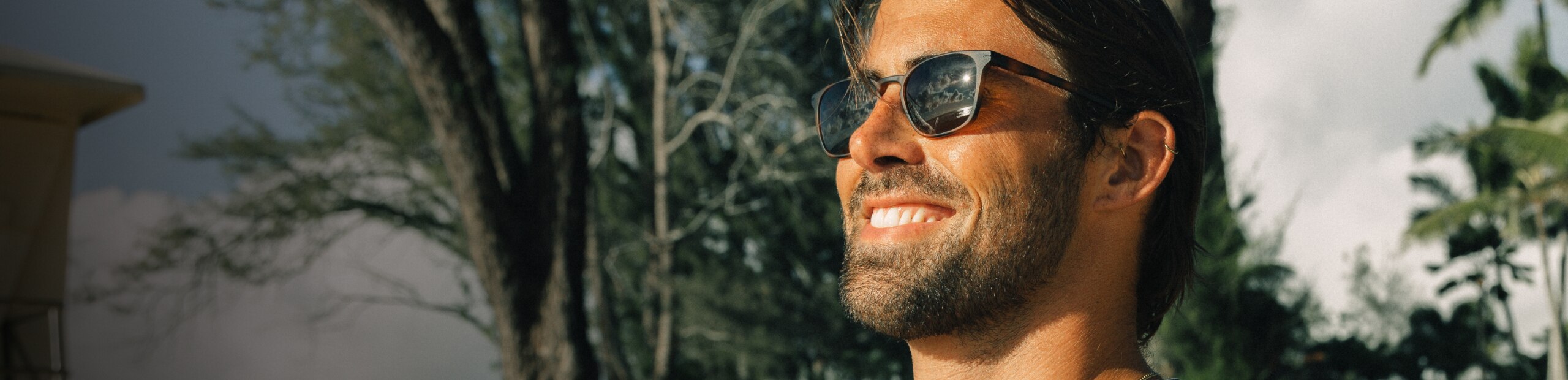 Man in cade sunglasses