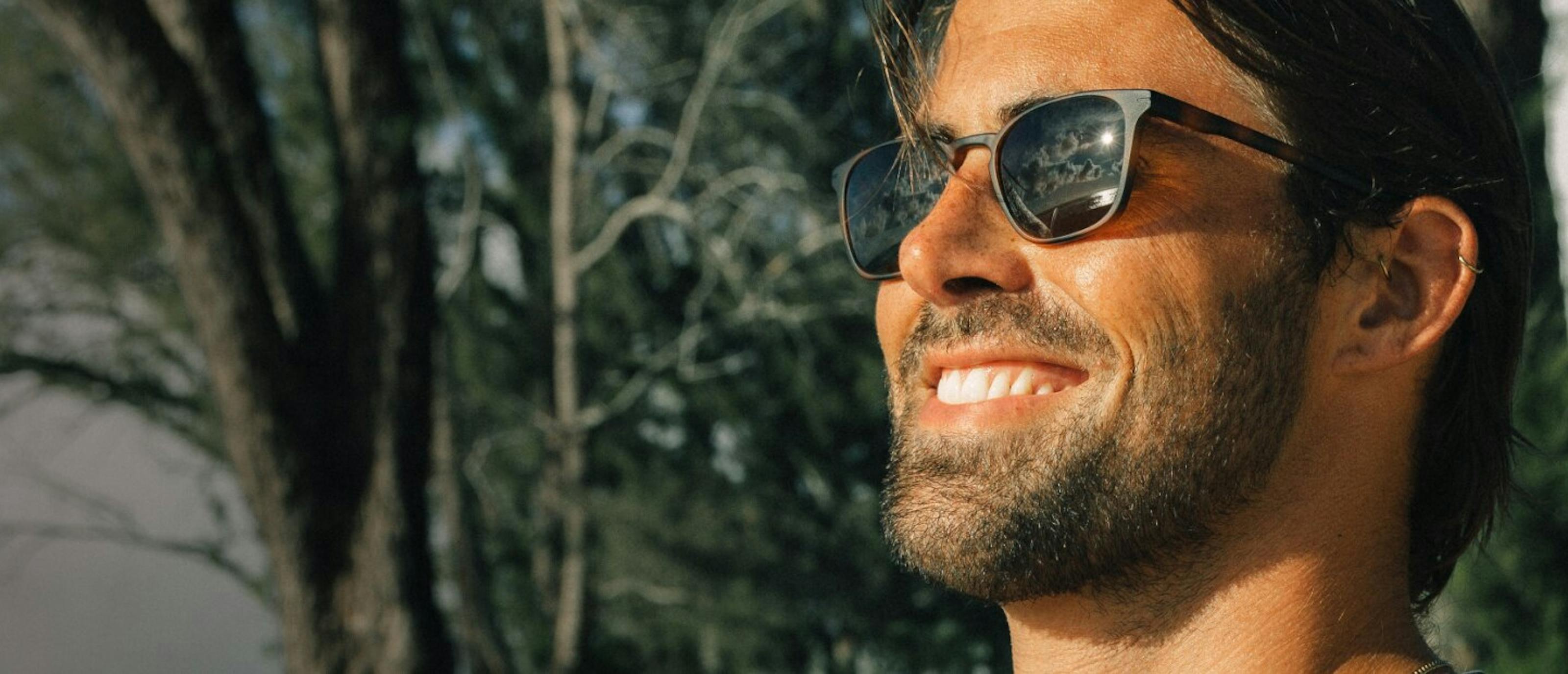 Man in cade sunglasses
