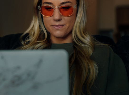 Rory 2.0 Wind Down™ Blue-Light Prescription Glasses | ROKA