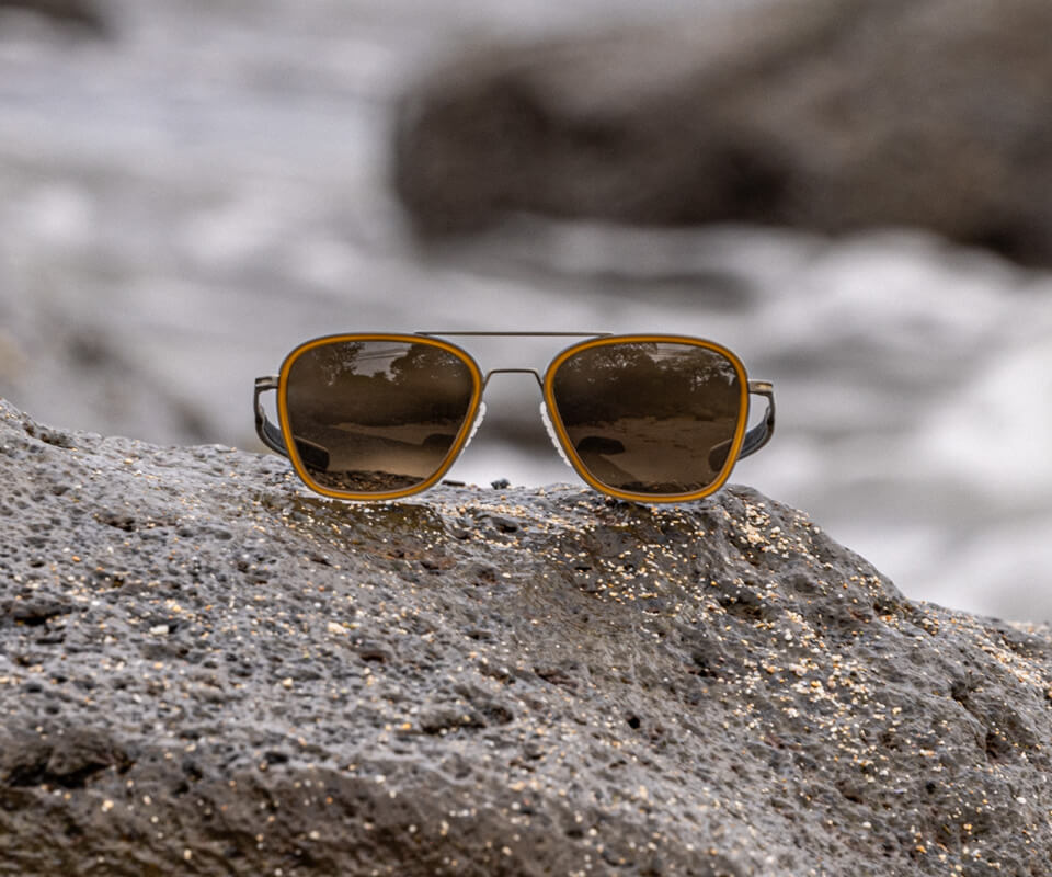 Falcon Mixed Material Frame