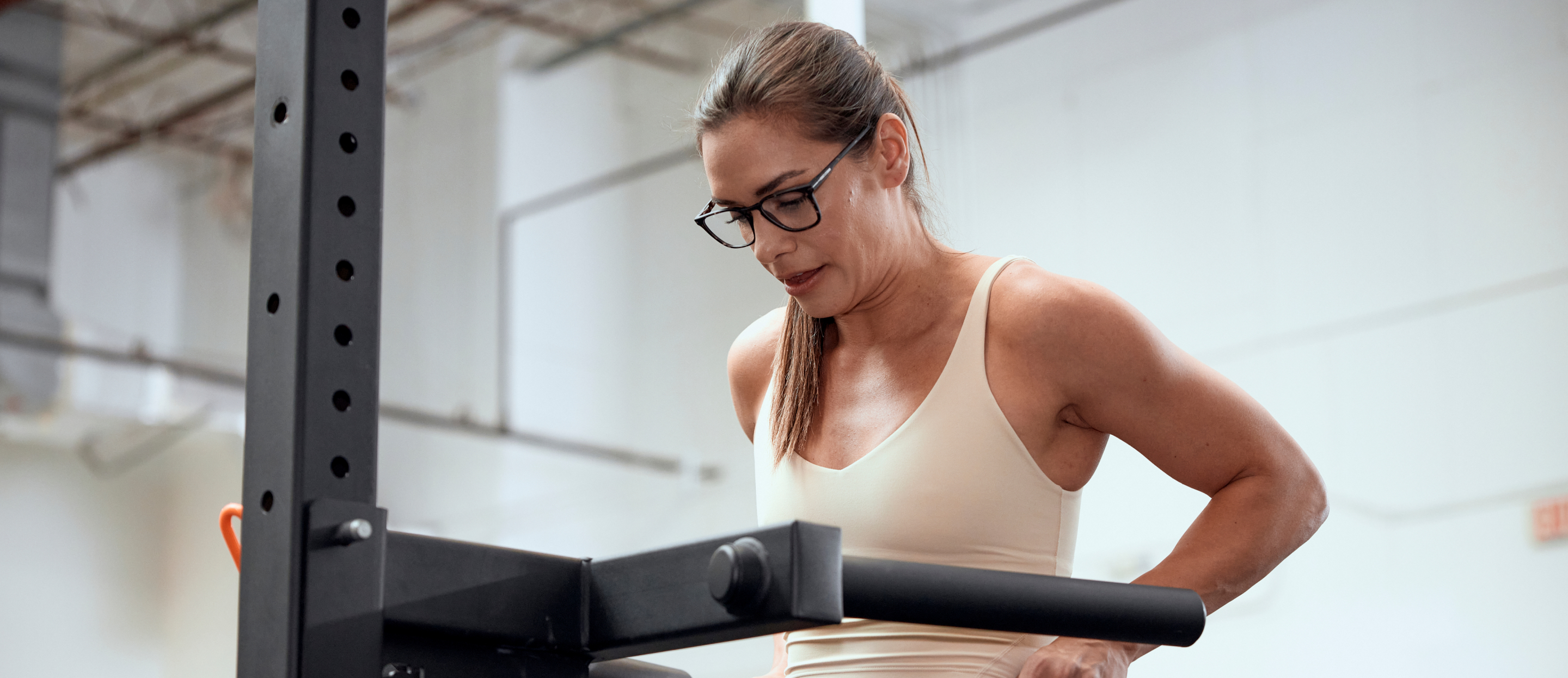 Woman on treadmill wearing Hunter 2.0 eyeglasses