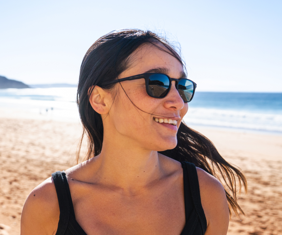 Woman wearing Cade Sunglasses