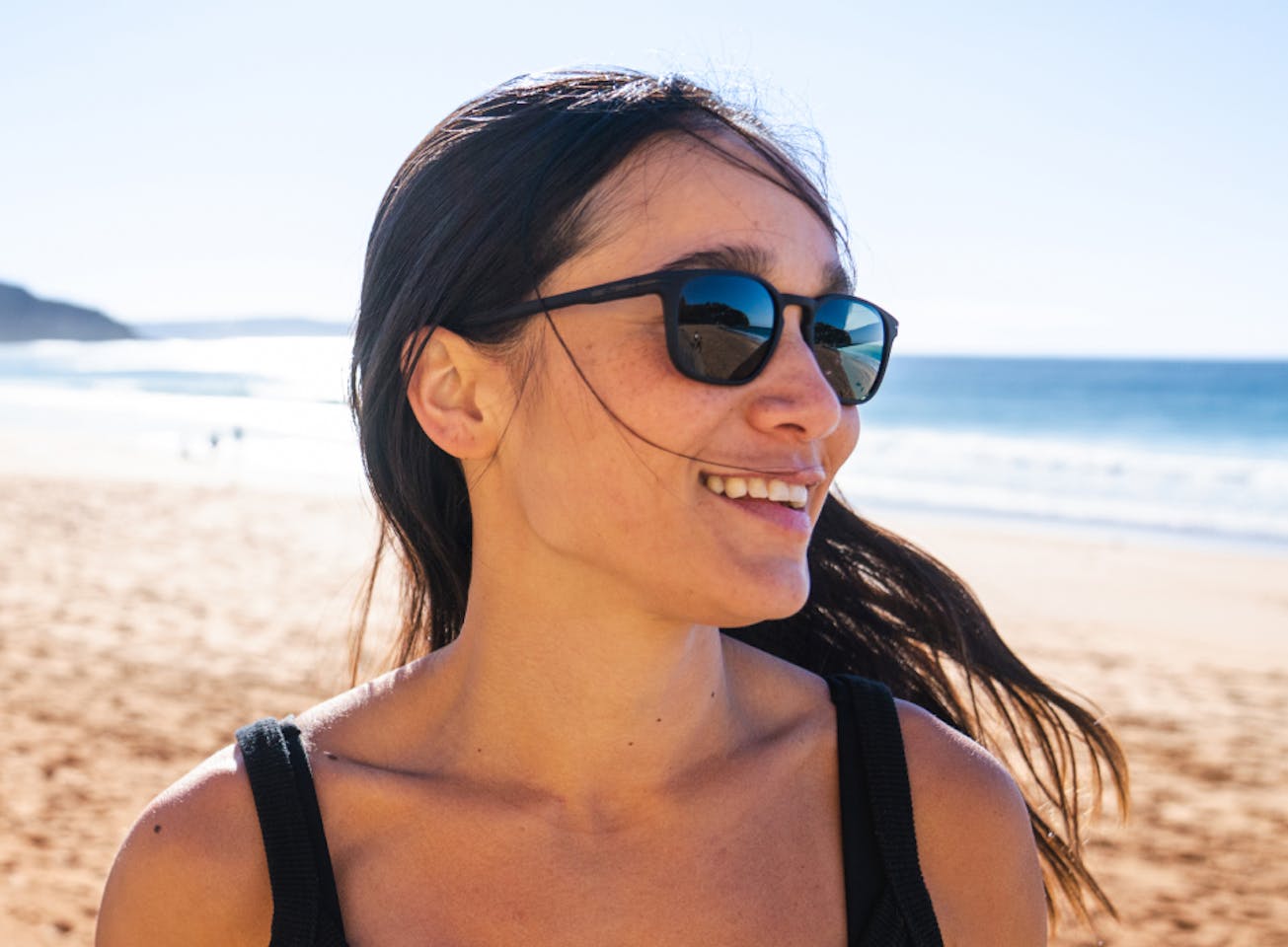 Woman wearing Cade Sunglasses