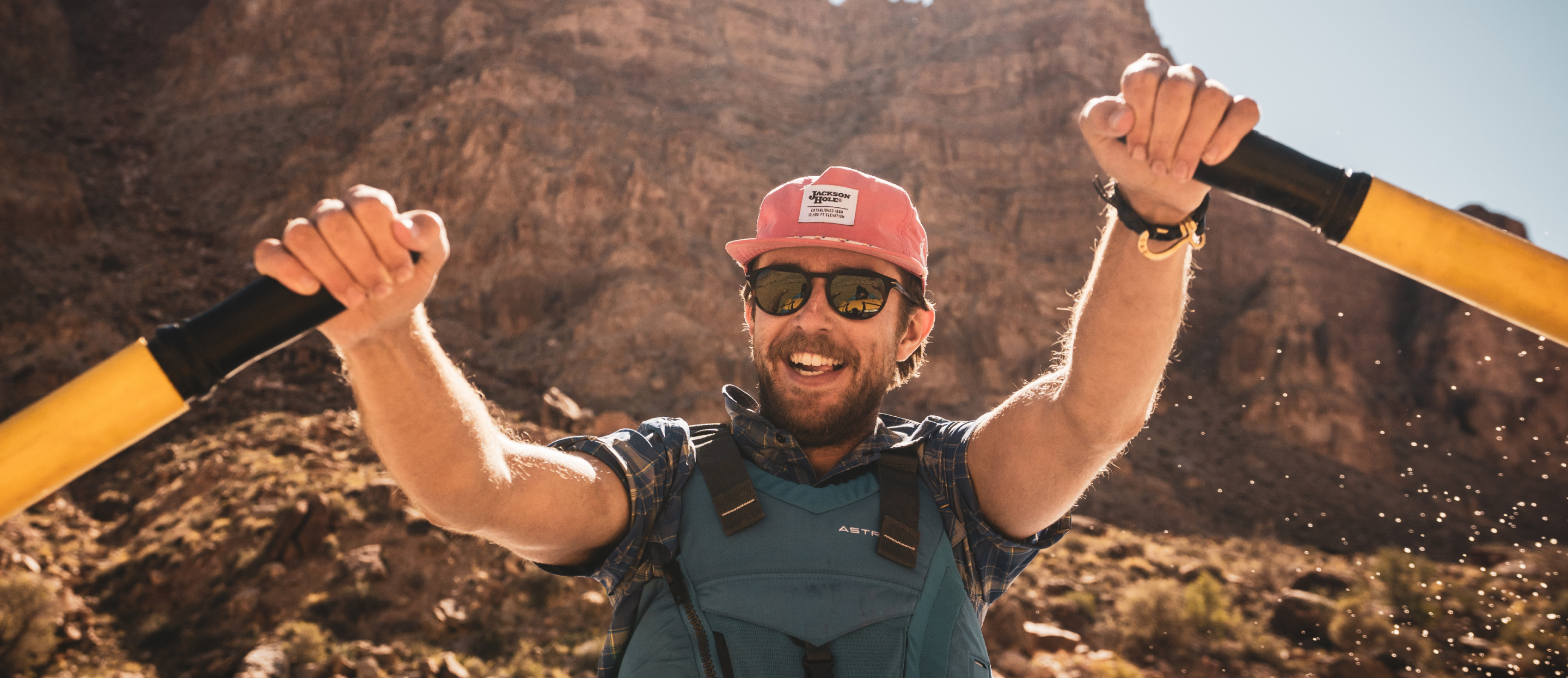 Man rowing in Oslo sunglasses