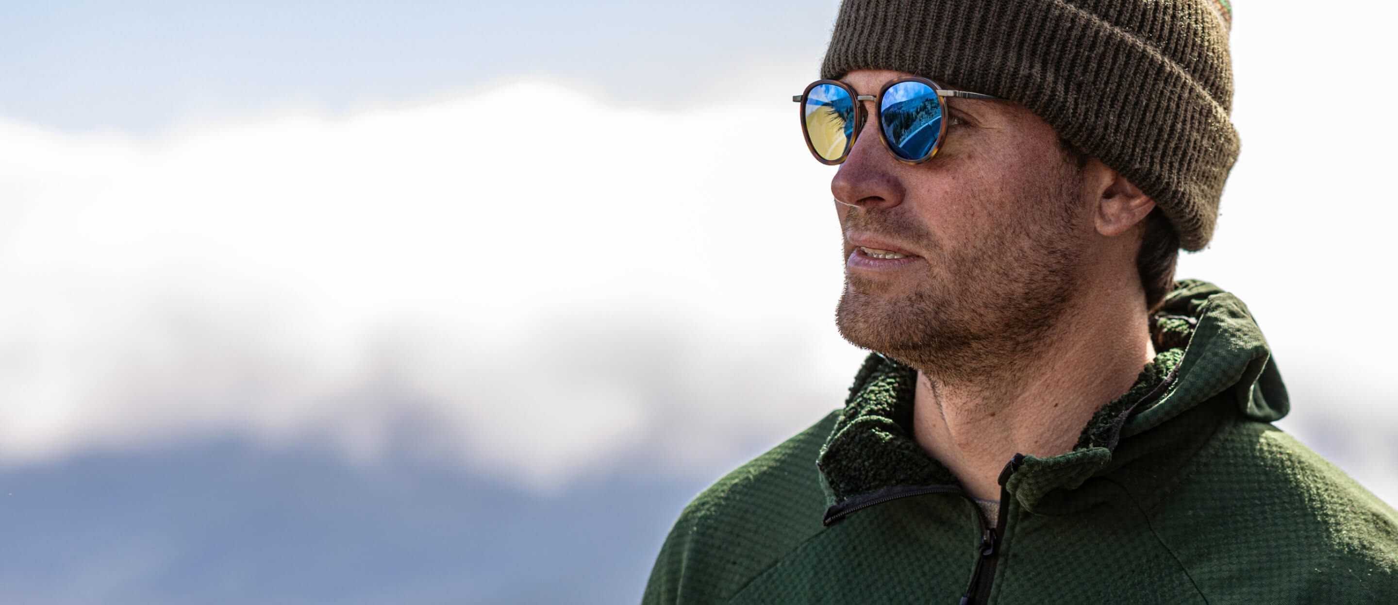 Man wearing beanie and Alto sunglasses