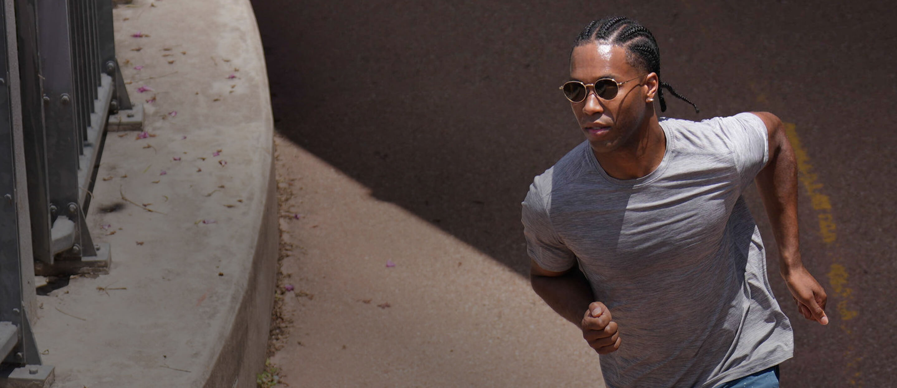 Man running in Alto sunglasses