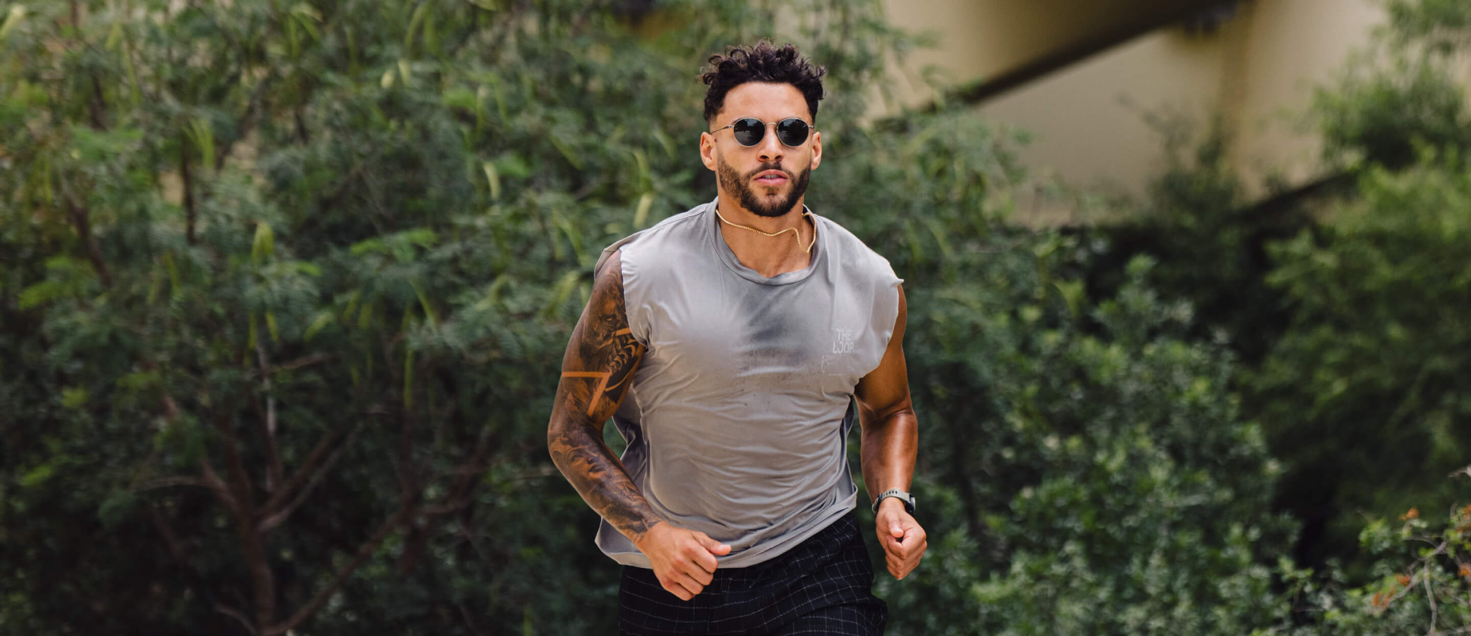 Man running in Alto sunglasses